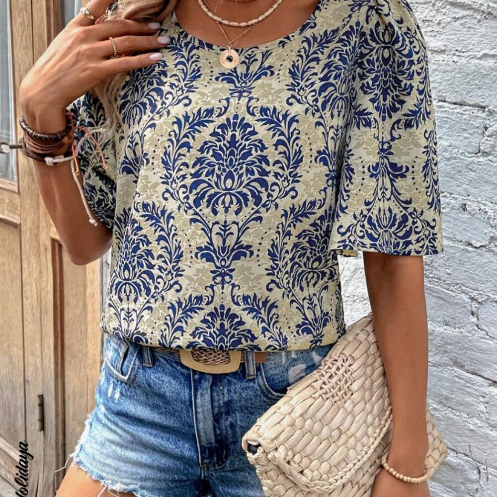 SHEIN Holidaya Allover Print Puff Sleeve Blouse